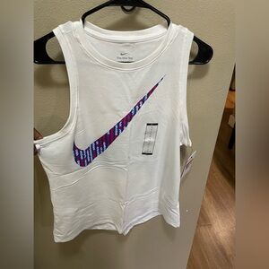 Nike sleeveless top